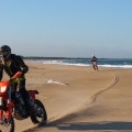 enduro reise madagaskar motorbike tour beach strand viaduro